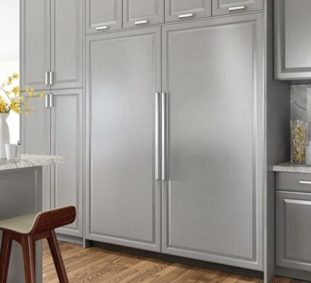 sub-zero refrigerator