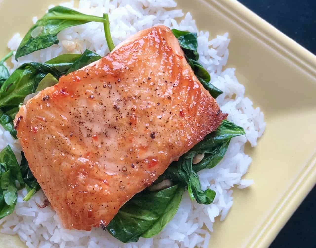 Sweet and Spicy Glazed Salmon: A Flavorful Delight
